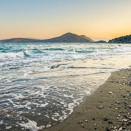 Πανσιόν ψιλή άμμος 4*